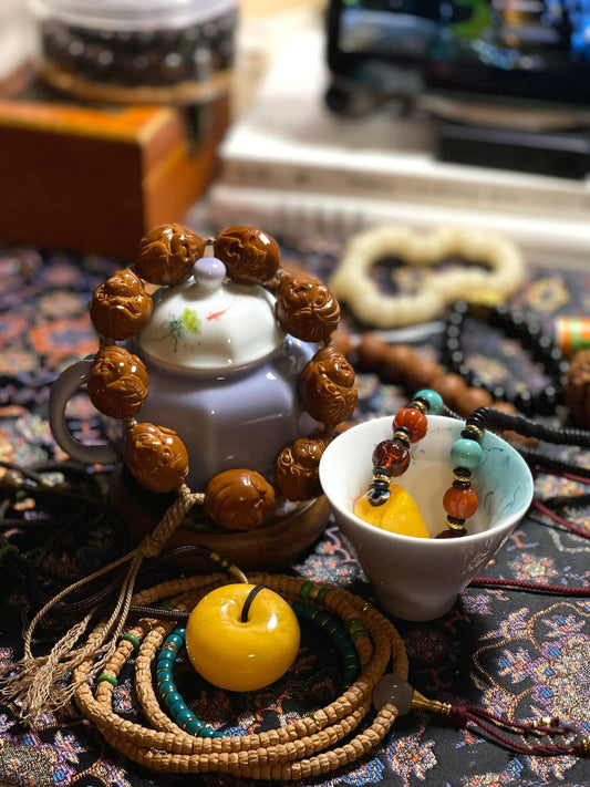 Wenwan: The Ancient Chinese Art of Holding Good Energy